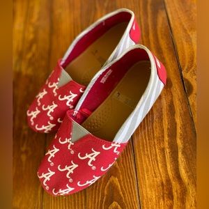 Women’s Alabama Crimson Tide Flats: Size “L” or 9